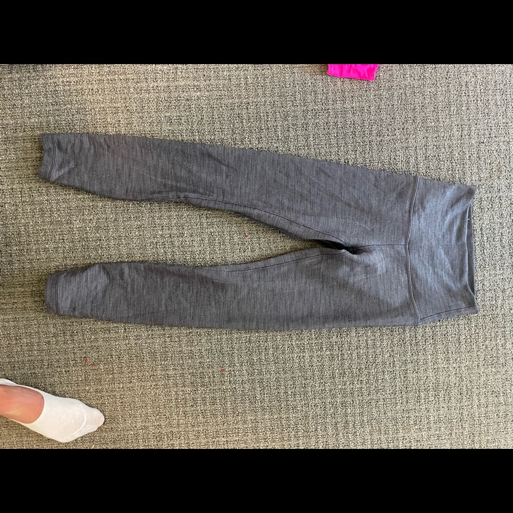 Lulu lemon size 2 28 inch leggings